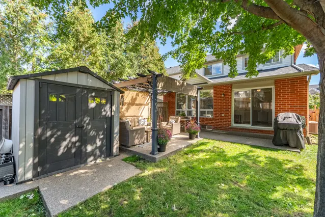 407 Baverstock Crescent photo 49