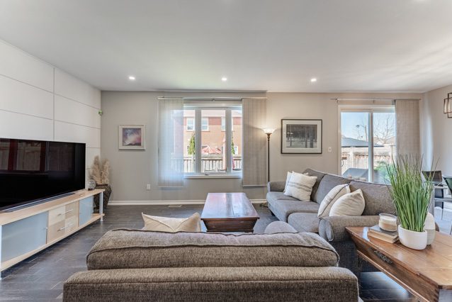 325 Gleave Terrace Milton