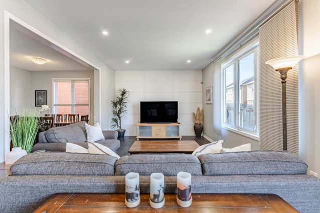 325 Gleave Terrace Milton
