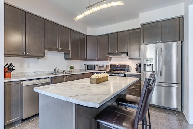 325 Gleave Terrace Milton