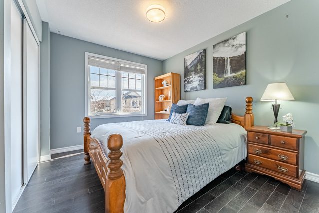 325 Gleave Terrace Milton