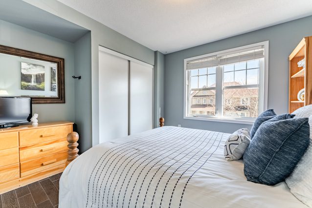 325 Gleave Terrace Milton