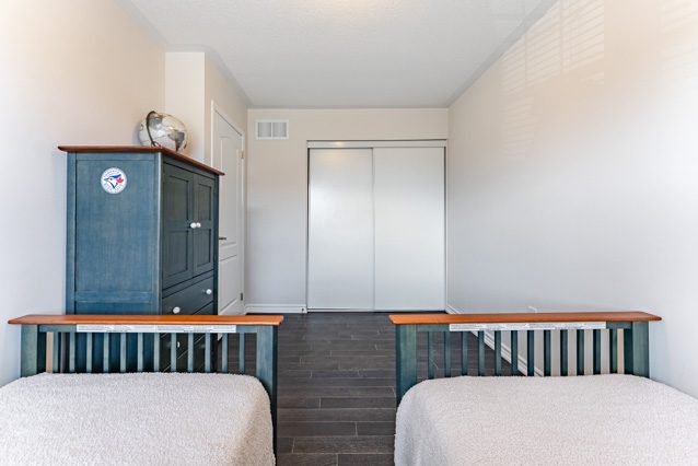 325 Gleave Terrace Milton